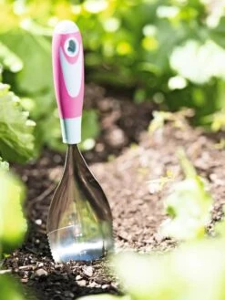 Dirty Little Digger™ -VICTOR Big Department Store 8594982 9961 tif