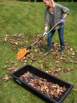 Gardener's Summer Sled And Cover 11 Gardener's Summer Sled And Cover -VICTOR Big Department Store 8611047 025 tif 1